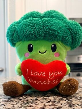 Plush Broccoli Toy - Green with Red Heart love you bunches Dan Dee collectors
